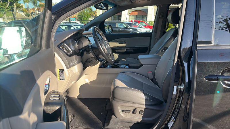 2018 Kia Sedona SX