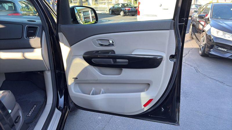 2018 Kia Sedona SX