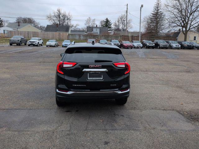 2024 GMC Terrain AWD SLT