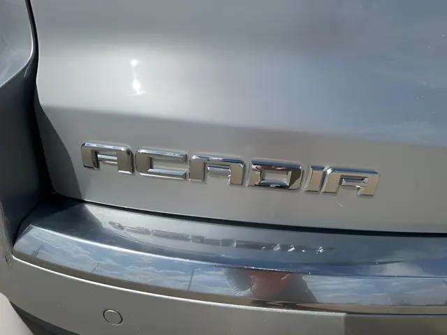 2015 GMC Acadia SLE-2
