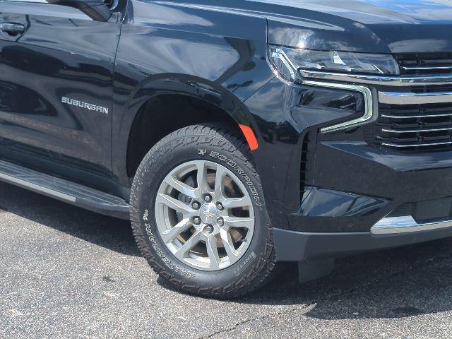 2022 Chevrolet Suburban 4WD LT