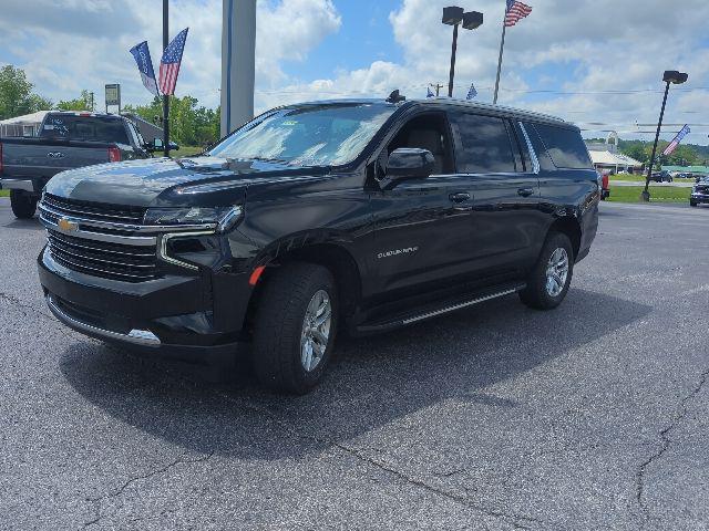 2022 Chevrolet Suburban 4WD LT