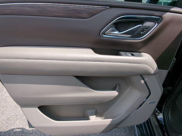 2022 Chevrolet Suburban 4WD LT