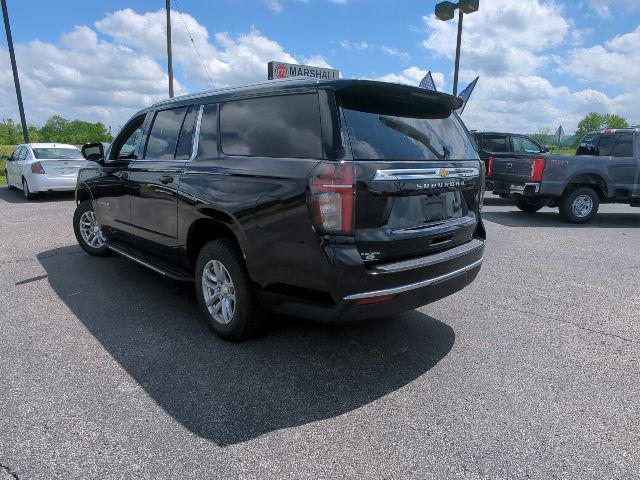 2022 Chevrolet Suburban 4WD LT