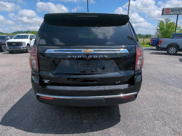 2022 Chevrolet Suburban 4WD LT