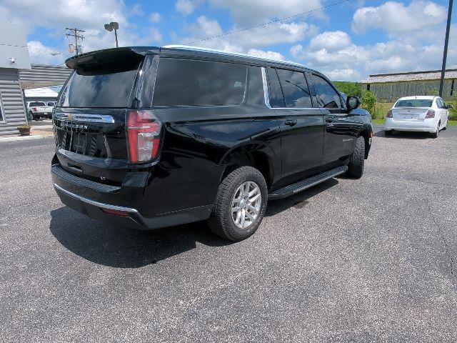 2022 Chevrolet Suburban 4WD LT