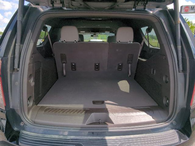 2022 Chevrolet Suburban 4WD LT