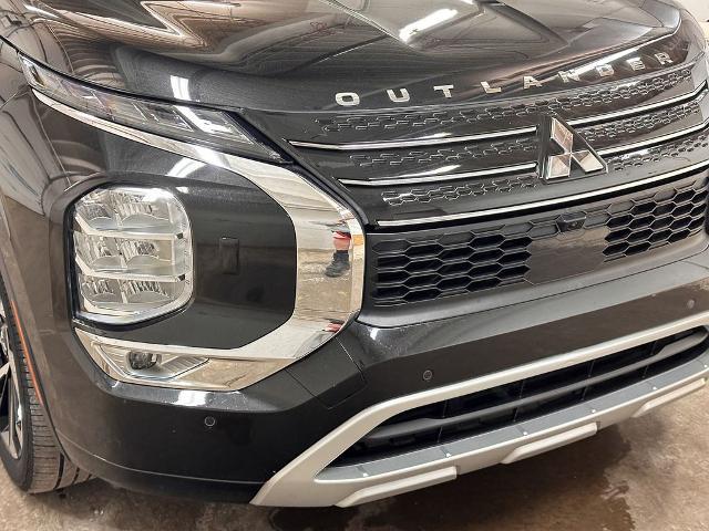 2023 Mitsubishi Outlander Unknown