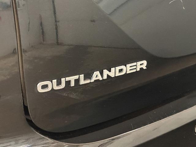 2023 Mitsubishi Outlander Unknown