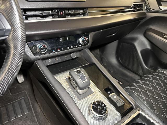 2023 Mitsubishi Outlander Unknown