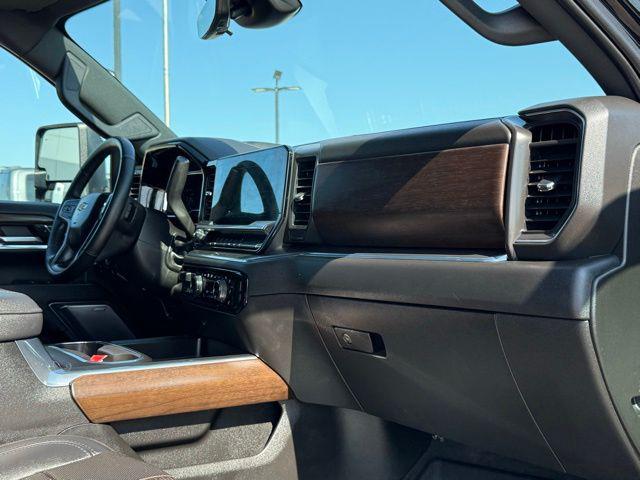 2024 Chevrolet Silverado 3500HD 4WD Crew Cab Long Bed High Country