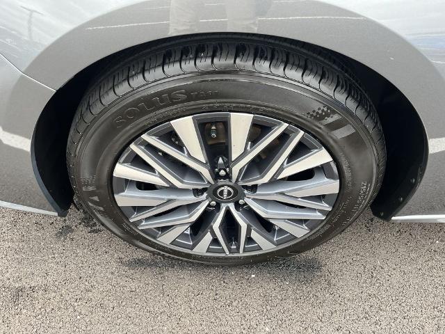 2025 Nissan Altima SV FWD