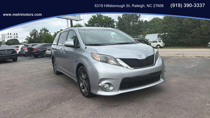 2012 Toyota Sienna SE 8 Passenger for sale in Raleigh, NC