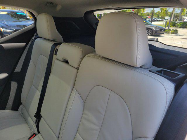2023 Volvo XC40 B5 Plus Dark Theme