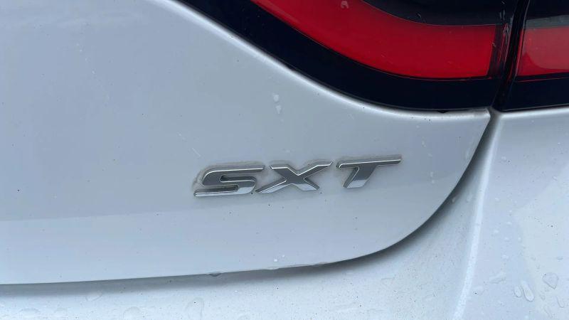 2015 Dodge Charger SXT