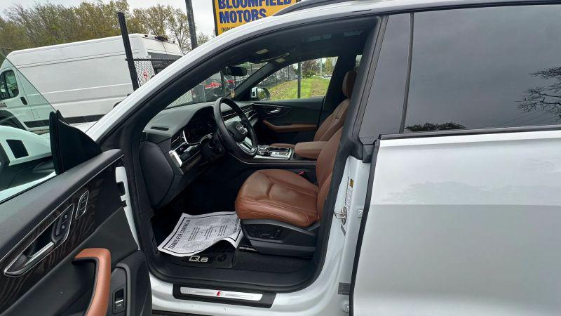 2021 Audi Q8 Premium Plus 55 TFSI quattro Tiptronic