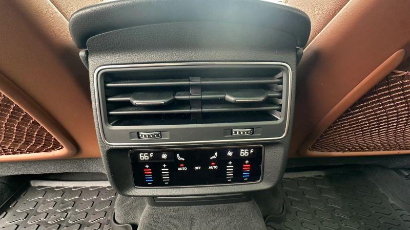 2021 Audi Q8 Premium Plus 55 TFSI quattro Tiptronic