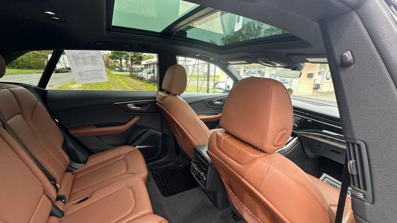 2021 Audi Q8 Premium Plus 55 TFSI quattro Tiptronic