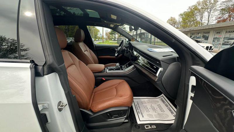 2021 Audi Q8 Premium Plus 55 TFSI quattro Tiptronic