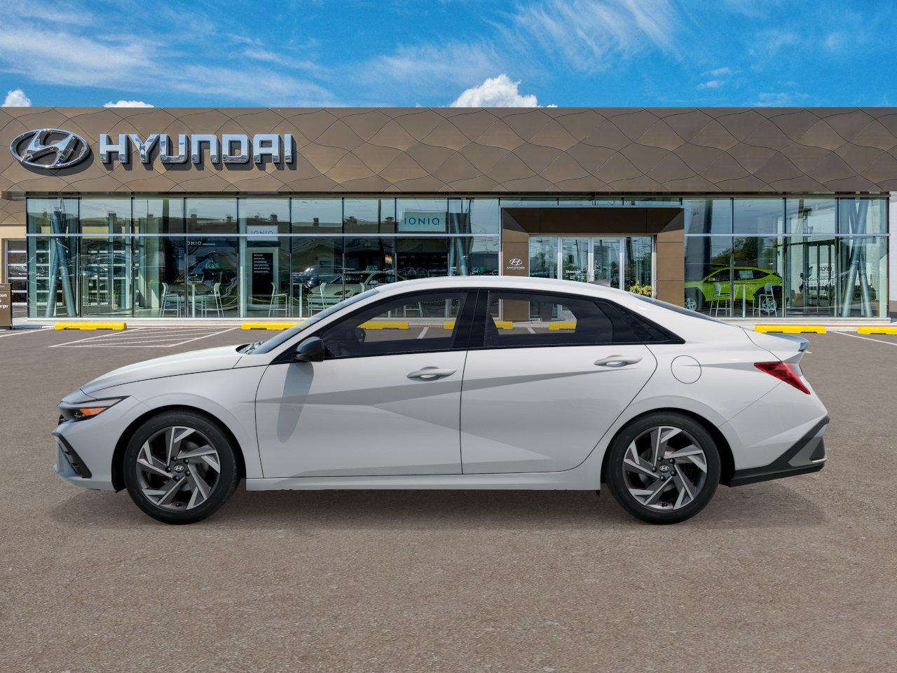 2026 Hyundai Elantra SEL photo 3