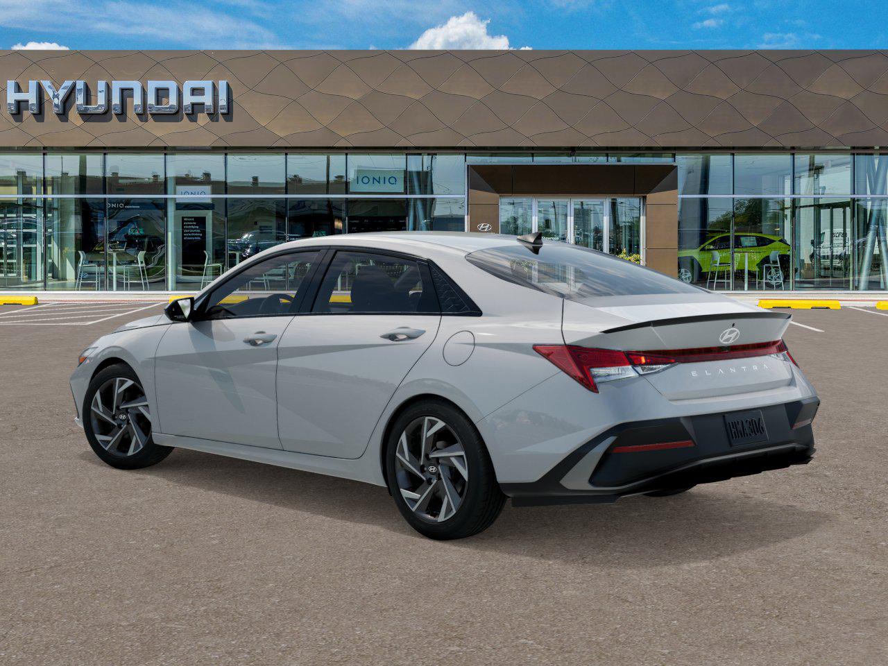2026 Hyundai Elantra SEL photo 5