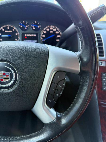 2008 Cadillac Escalade Standard