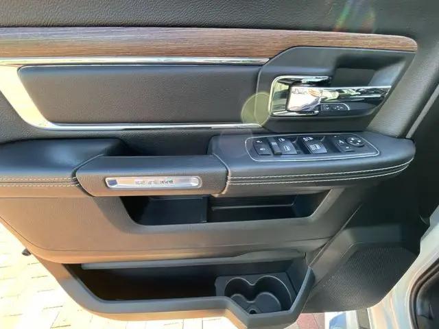 2018 Ram 1500 Laramie Crew Cab 4x4 5'7" Box
