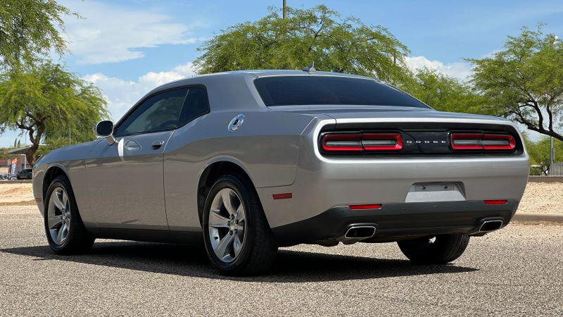 2015 Dodge Challenger SXT
