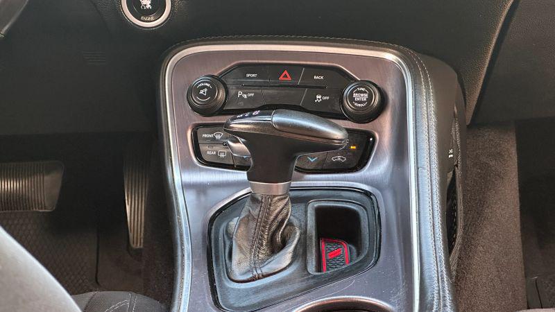 2015 Dodge Challenger SXT