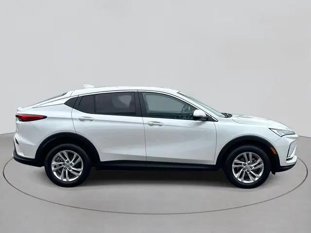 2024 Buick NV Preferred FWD
