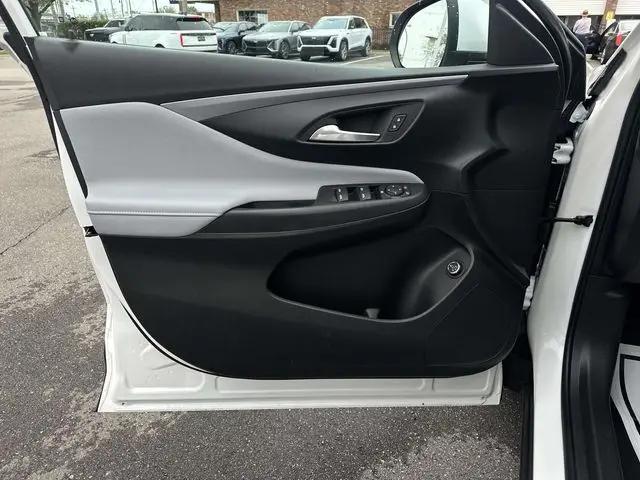 2024 Buick NV Preferred FWD