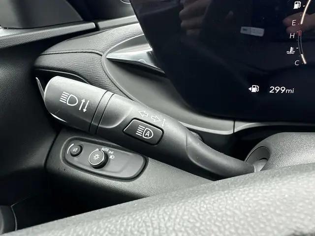 2024 Buick NV Preferred FWD