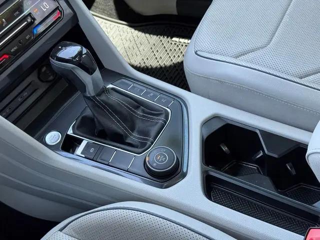 2022 Volkswagen Tiguan 2.0T SEL R-Line