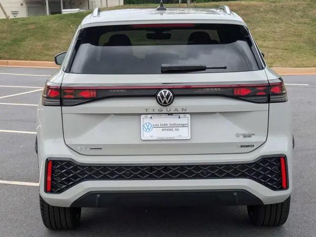 2026 Volkswagen Tiguan SEL R-Line Turbo