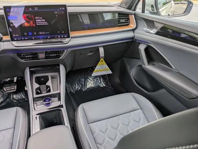 2026 Volkswagen Tiguan SEL R-Line Turbo