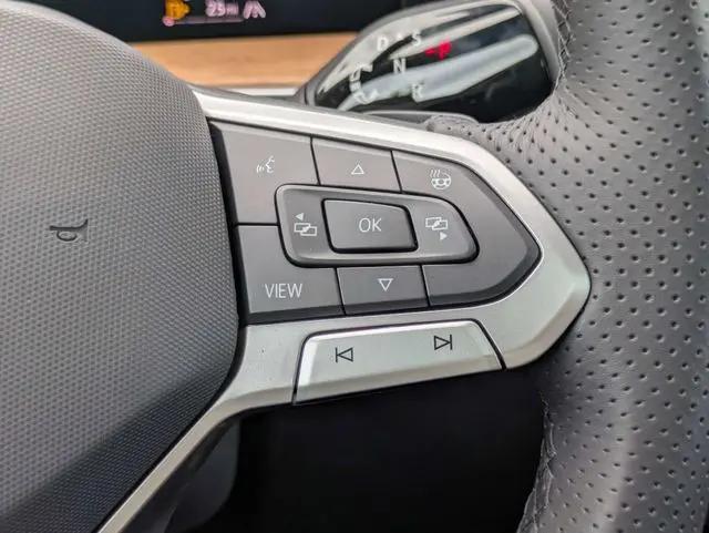 2026 Volkswagen Tiguan SEL R-Line Turbo
