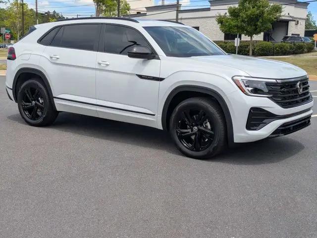 2026 Volkswagen Atlas Cross Sport SEL R-Line Black