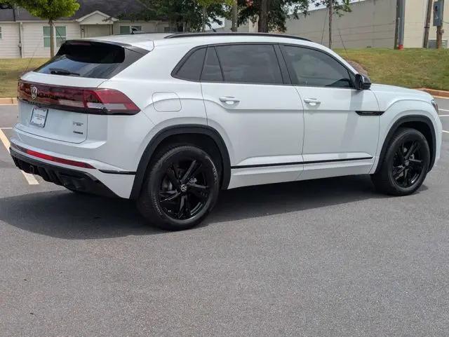 2026 Volkswagen Atlas Cross Sport SEL R-Line Black