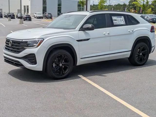 2026 Volkswagen Atlas Cross Sport SEL R-Line Black
