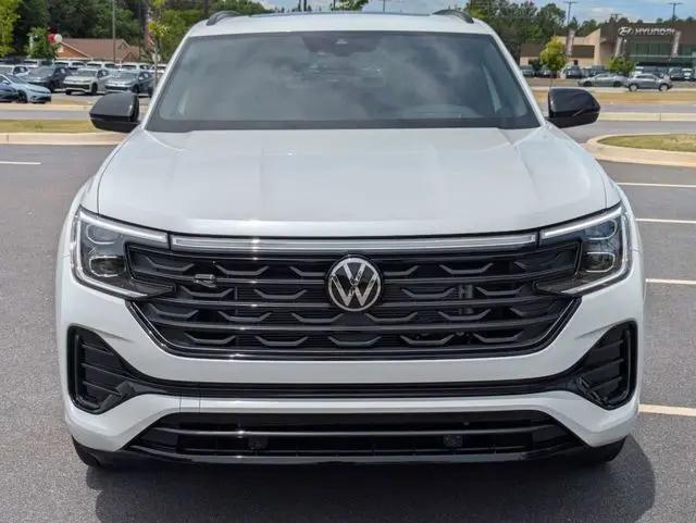 2026 Volkswagen Atlas Cross Sport SEL R-Line Black