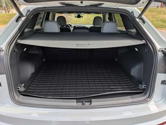 2026 Volkswagen Atlas Cross Sport SEL R-Line Black