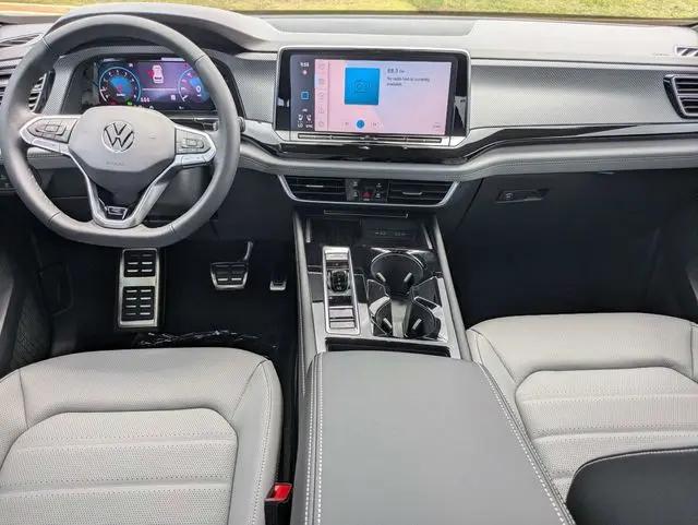 2026 Volkswagen Atlas Cross Sport SEL R-Line Black