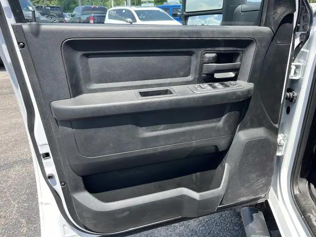 2026 Ram 3500 Tradesman Crew Cab 4x4 8' Box