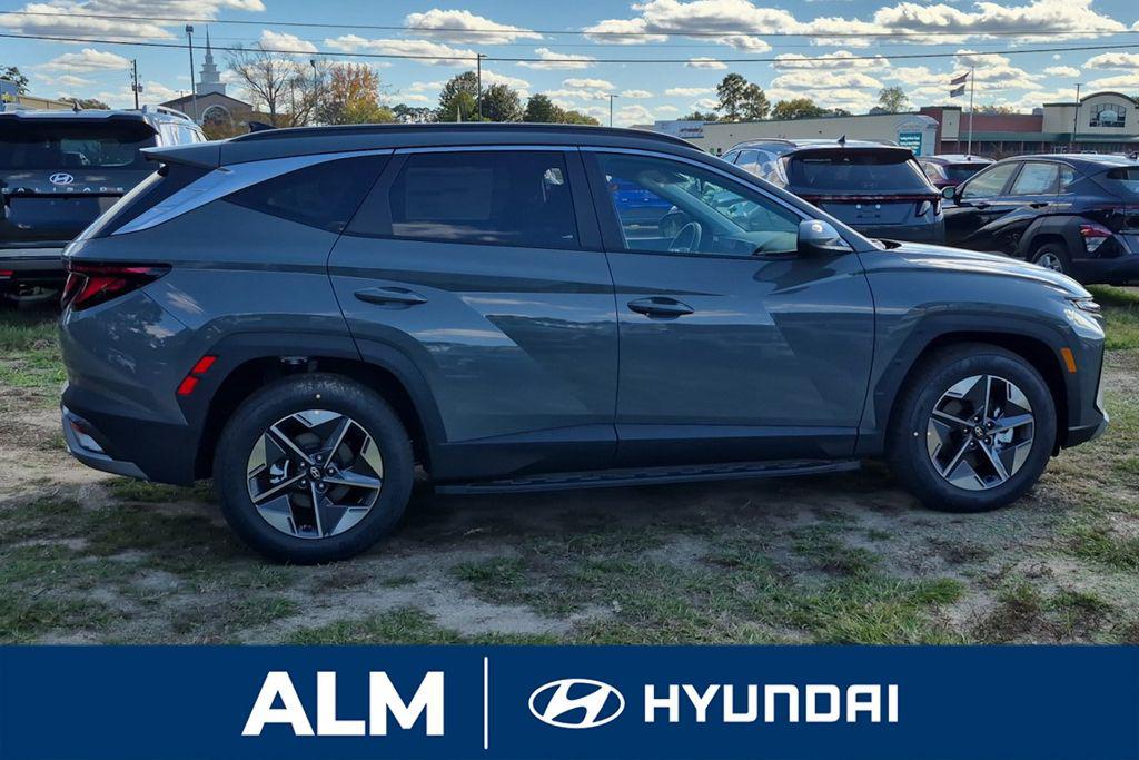 New 2026 Gray HYUNDAI SEL FWD image 5