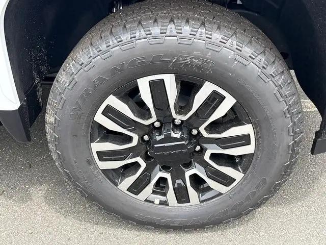 2026 GMC Sierra 2500HD Crew Cab, Standard Bed, Denali Ultimate, 4WD