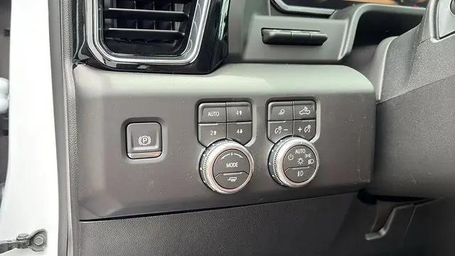 2026 GMC Sierra 2500HD Crew Cab, Standard Bed, Denali Ultimate, 4WD