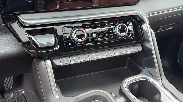2026 GMC Sierra 2500HD Crew Cab, Standard Bed, Denali Ultimate, 4WD