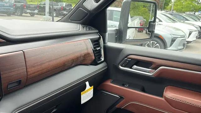 2026 GMC Sierra 2500HD Crew Cab, Standard Bed, Denali Ultimate, 4WD