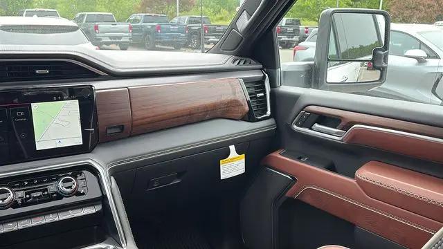 2026 GMC Sierra 2500HD Crew Cab, Standard Bed, Denali Ultimate, 4WD
