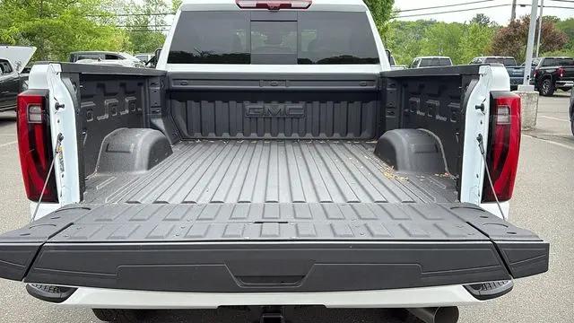 2026 GMC Sierra 2500HD Crew Cab, Standard Bed, Denali Ultimate, 4WD